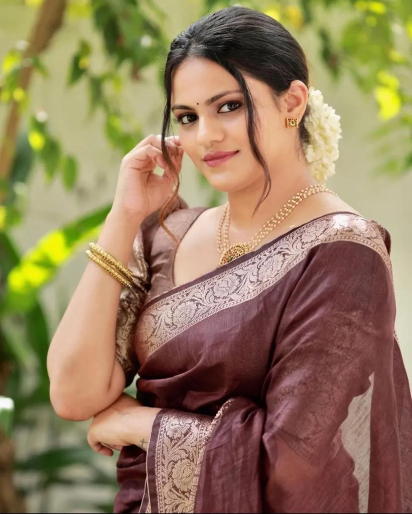 Adorning Brown Soft Silk Saree With Fancifull Blouse Piece