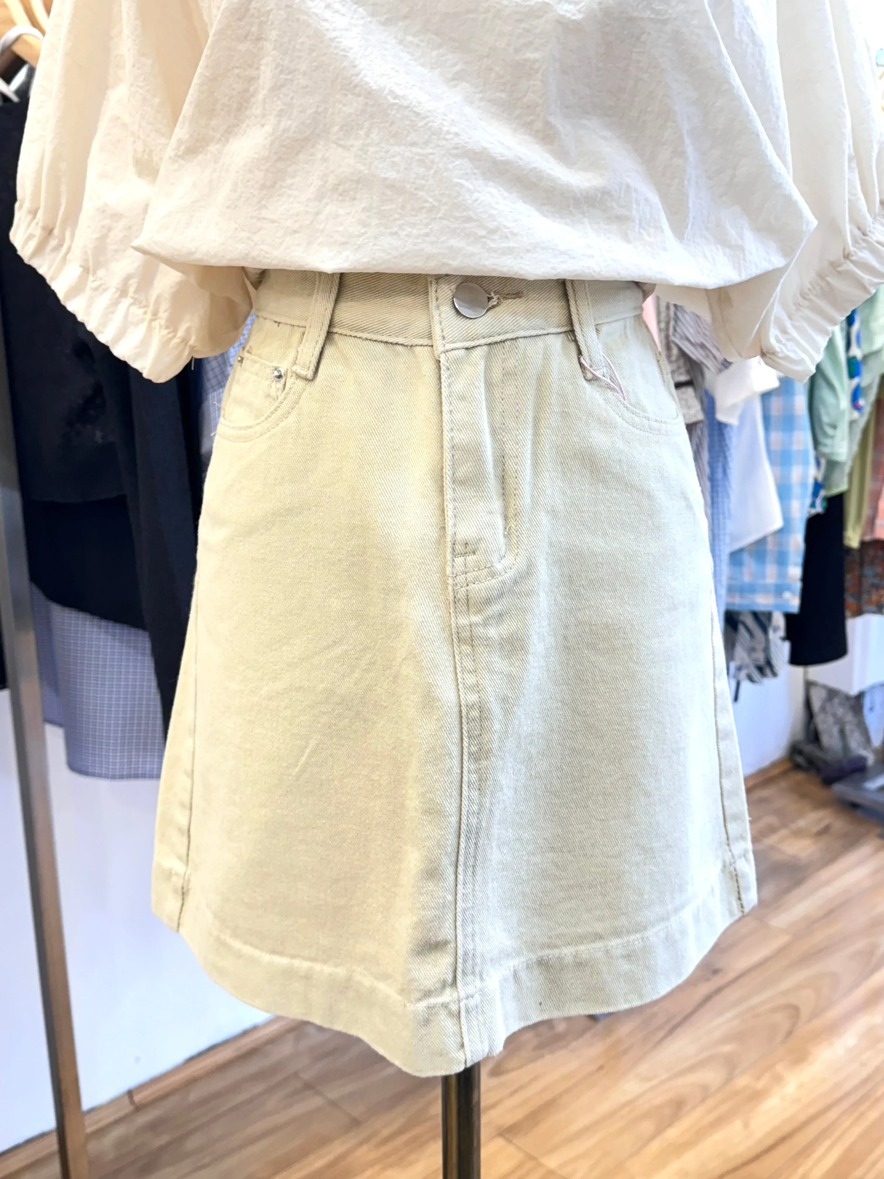 Cream denim skirt