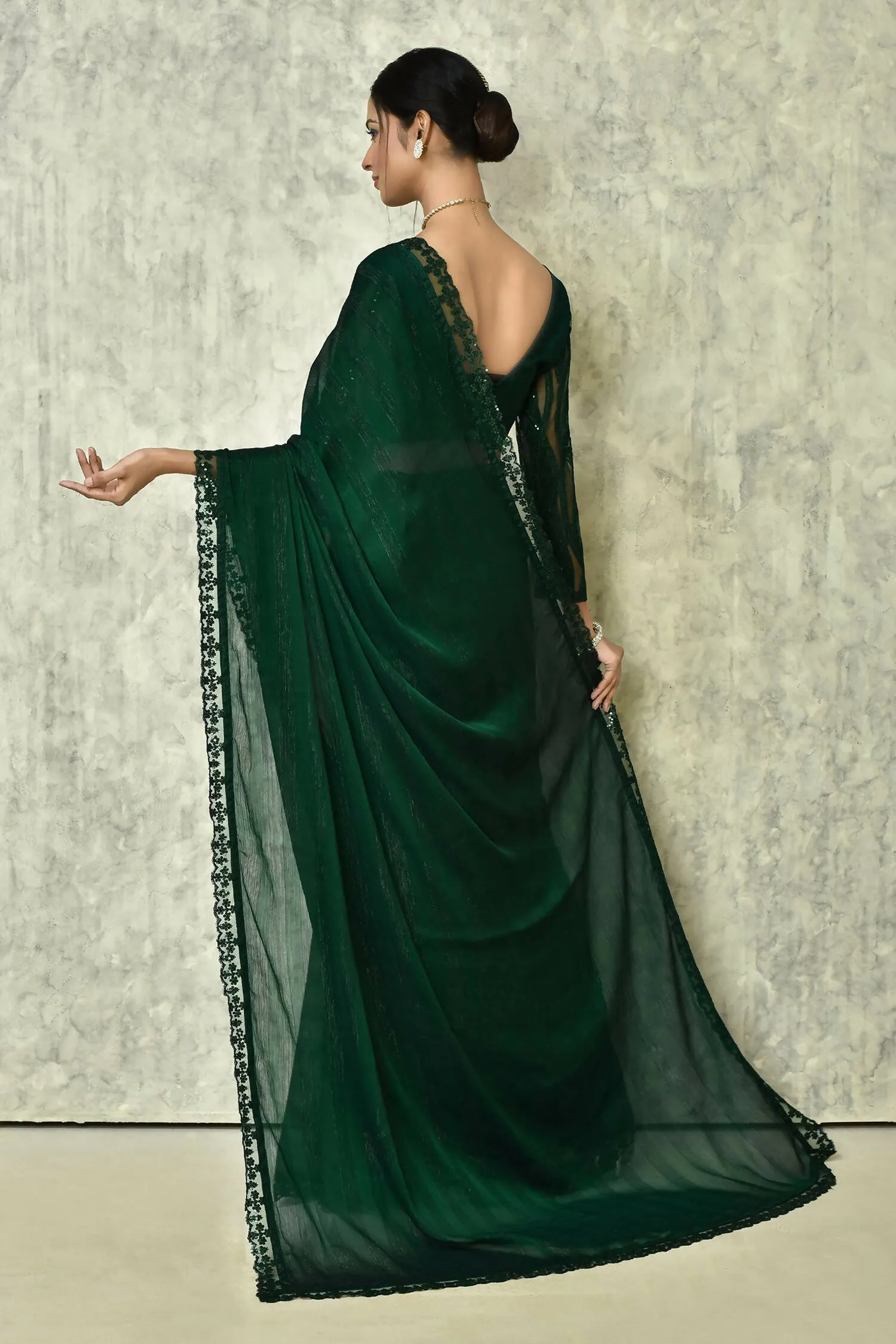 Dark Green Silk Solid Saree With Blouse Piece - Purvi