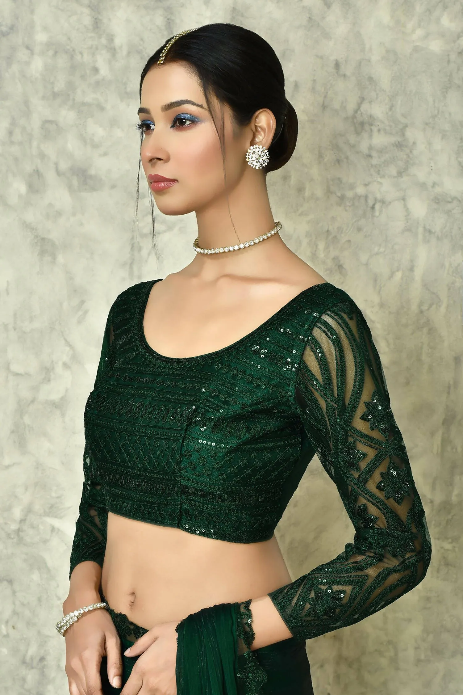 Dark Green Silk Solid Saree With Blouse Piece - Purvi