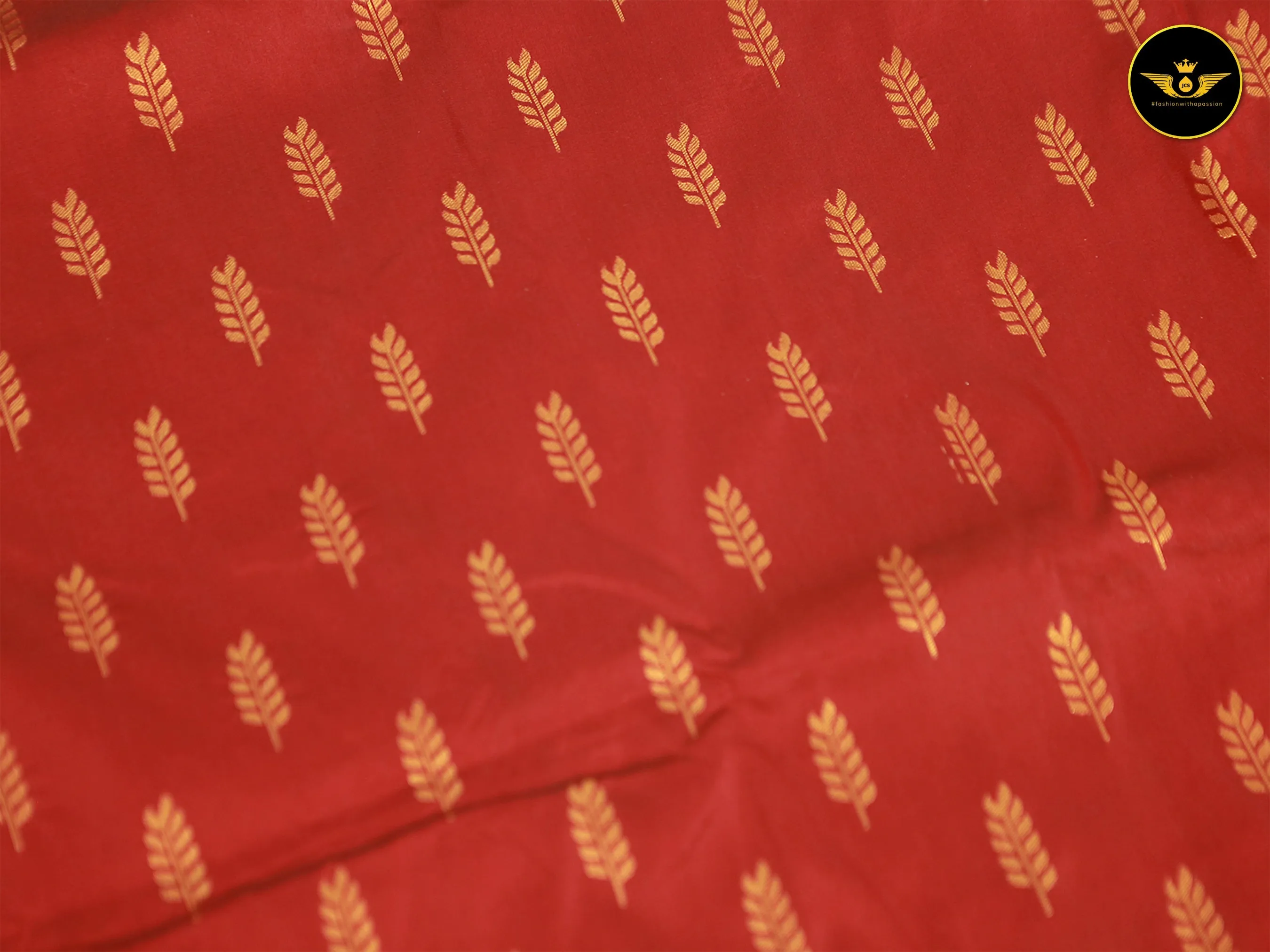 Exquisite Semi Silk Saree with Aari Work Blouse: Elevate Your Style!