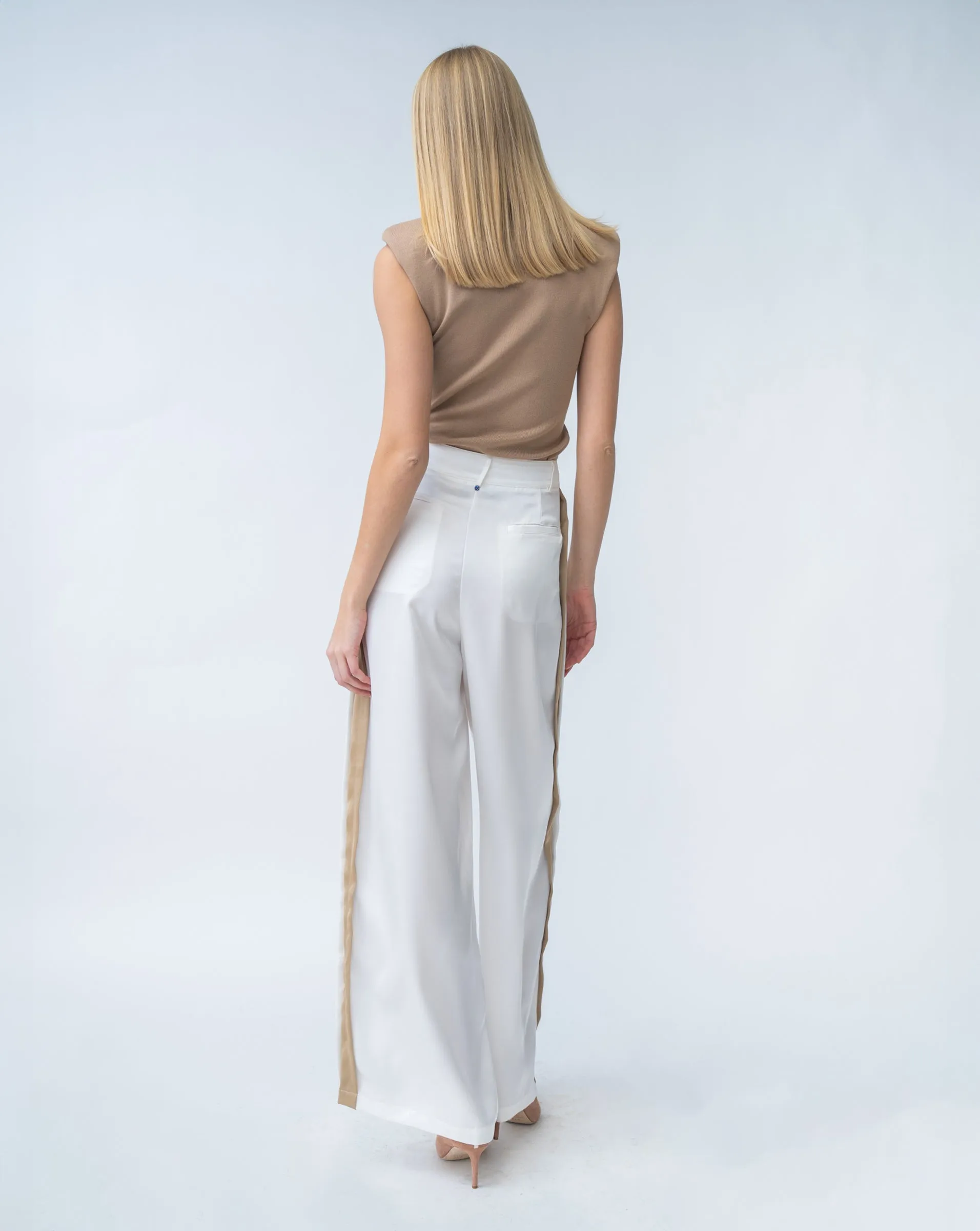 Wide Leg Pleated Pant